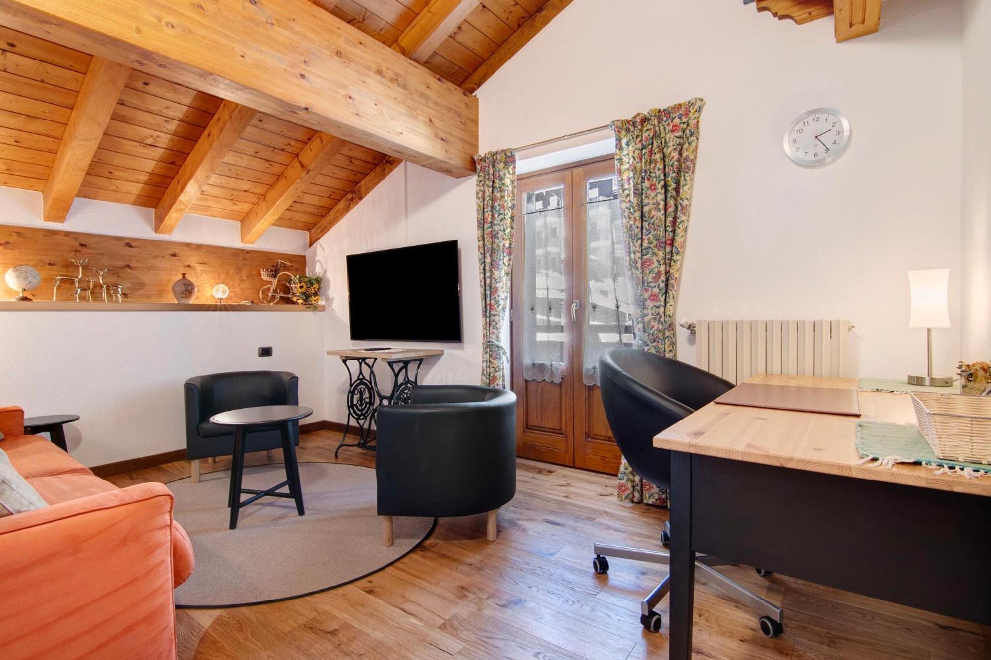 Ginepro Casa Vacanze Мадезимо Экстерьер фото